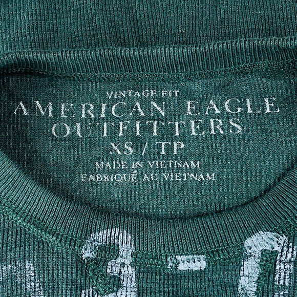 American Eagle Men's XS T-Shirt Green Long Sleeve Logo Graphic Rib Knit Tee BX30 - Picture 2 of 4